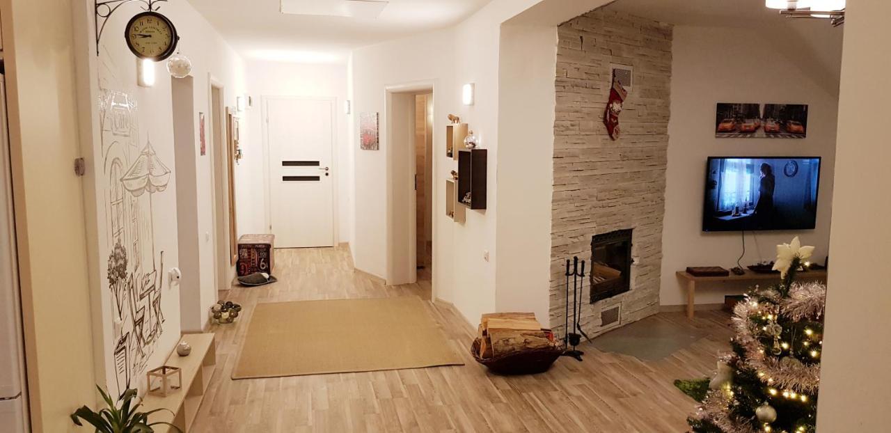 Cristina House Apartment Brasov Bagian luar foto